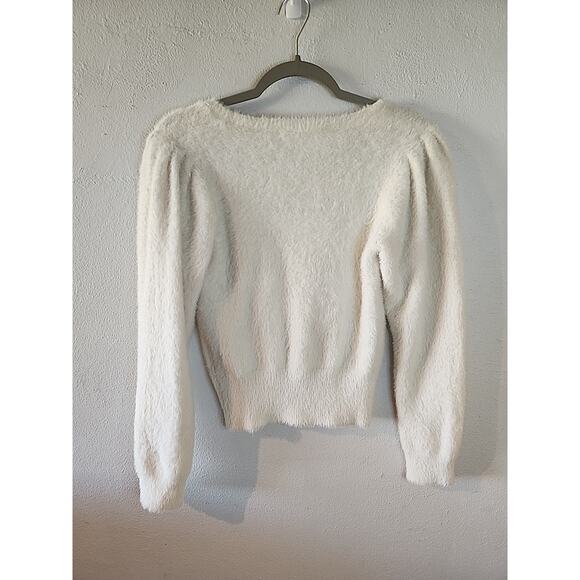 ASTR The Label Womens Fuzzy Knit Sweater Crop Top Long Sleeve White Medium Fall - Picture 4 of 4